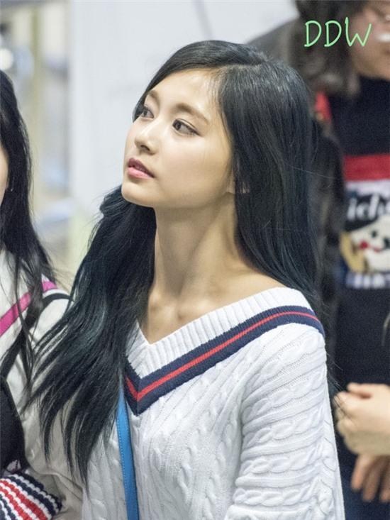 Đẹp nức tiếng showbiz, nhưng các mỹ nhân này lại mất điểm vì chiếc cổ dài ngoằng - Ảnh 6.