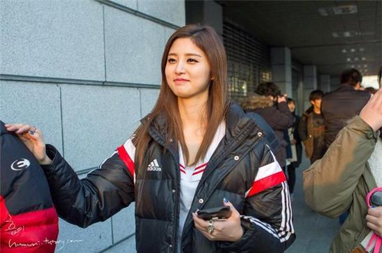 Đẹp nức tiếng showbiz, nhưng các mỹ nhân này lại mất điểm vì chiếc cổ dài ngoằng - Ảnh 8.