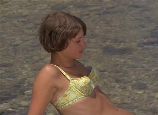 Sự lôi cuốn của những bộ đồ bơi trong phim Pháp những thập niên trước - Ảnh 9.