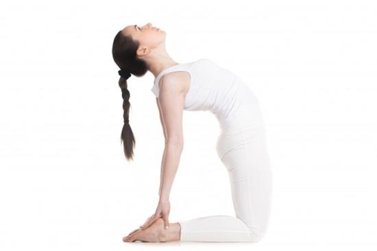 7-dong-tac-yoga-giup-tang-size-nguc-khong-can-dao-keo-6