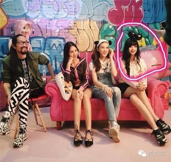 Ngã ngửa khi nhìn thấy thân hình ngoài đời thực của hot girl mạng xã hội Trung Quốc - Ảnh 26.