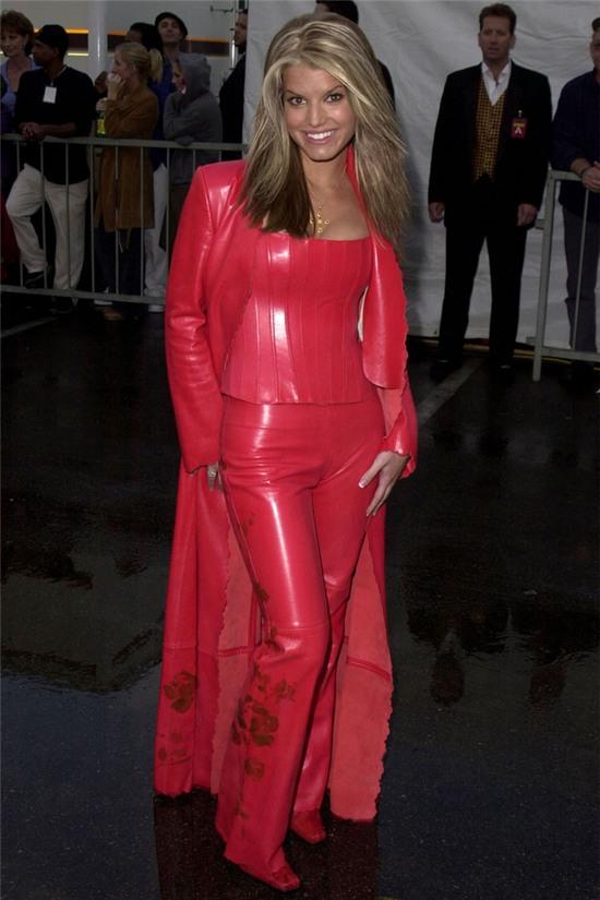 Bạn có thể thấy 10 xu hướng này rất í ẹ nhưng chúng lại là biểu tượng sành điệu chục năm trước - Ảnh 17.