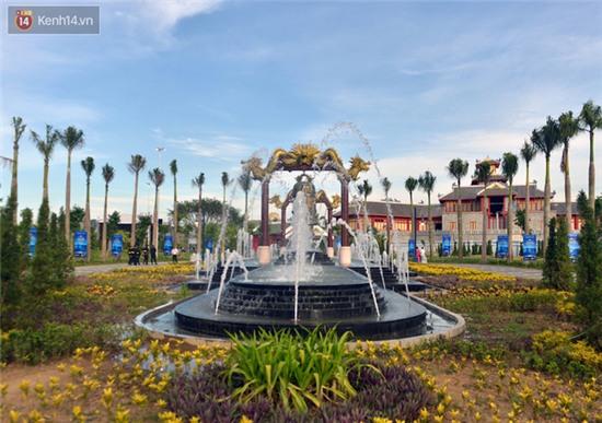 Cận cảnh cáp treo mới với cabin có sức chứa 230 người tại Quảng Ninh - Ảnh 2.