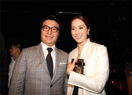 tù tủ kỳ khoe trang súc 64 triẹu usd di du tiẹc cung chòng tỷ phú - 4