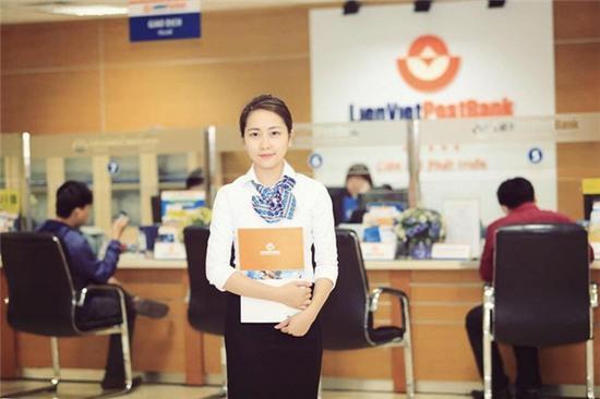 LienVietPostBank nói gì về việc ưu tiên tuyển dụng người cùng họ với Sếp? - Ảnh 1.