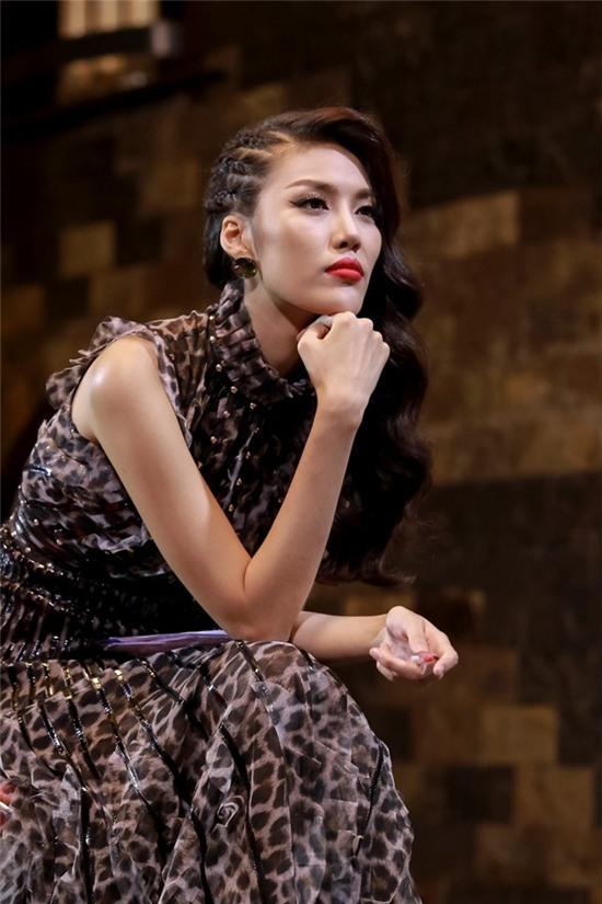 Đây là lý do người hâm mộ đồn đoán Lan Khuê – Phạm Hương mâu thuẫn gay gắt - Ảnh 7.