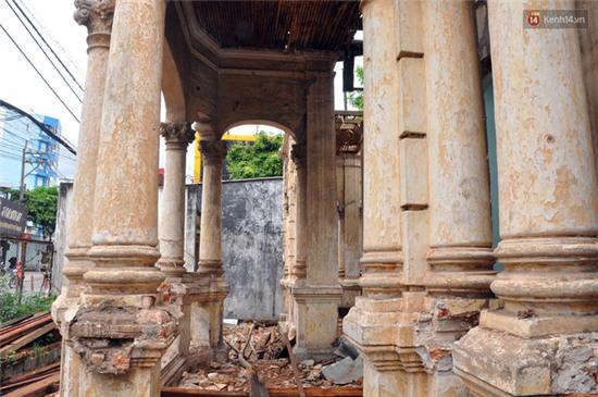 Biệt thự cổ hơn 100 năm tuổi ở Sài Gòn bị đập bỏ khiến nhiều người tiếc nuối - Ảnh 12.