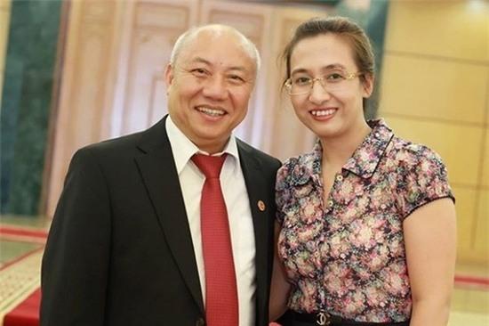 Chồng BTV truyền hình nổi tiếng 1