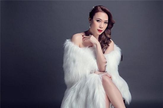 Bộ hình cho liveshow dịp đầu năm.