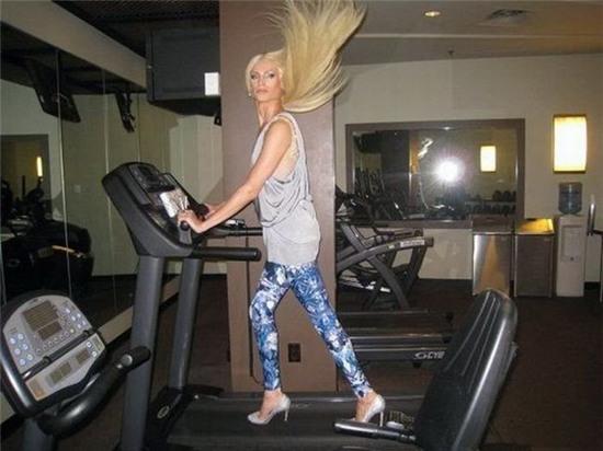 Lúc tập luyện cũng phải mặc 'đẹp' chứ.