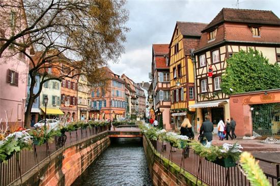 ba-thi-tran-khong-the-bo-lo-trong-hanh-trinh-chau-au-2