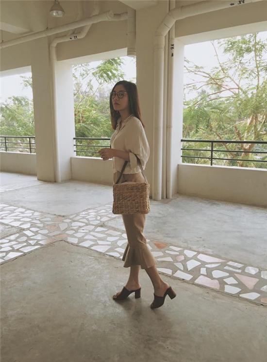 Doi dep binh dan theo chan Van Mai Huong suot he hinh anh 4