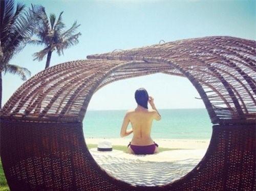 Nguoi dep lai duoc tung anh khoa than thoai mai hinh anh 1