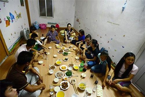 chum anh: nhung nghia cu am long si tu hinh anh 1