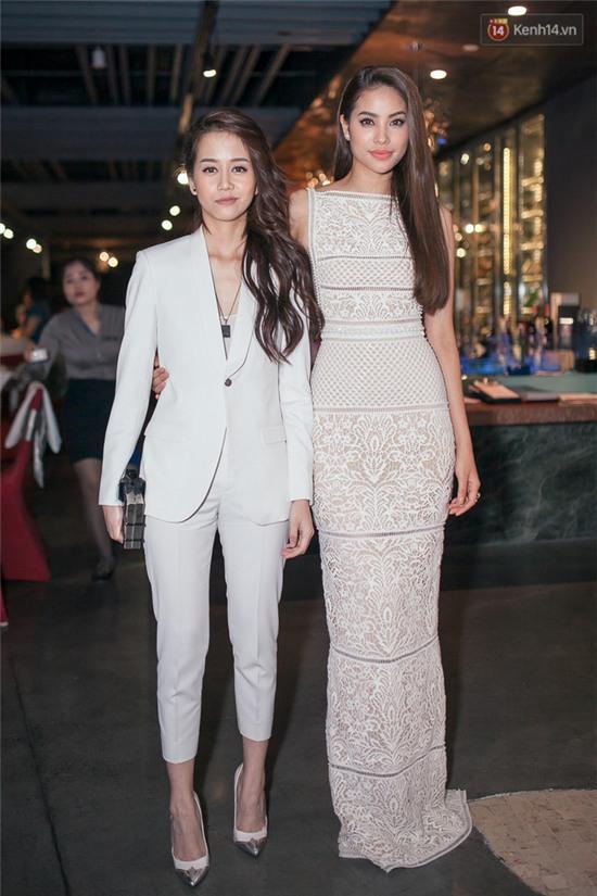 An Nguy diện vest, đi giày cao gót trông cực cá tính bên HLV Phạm Hương - Ảnh 3.