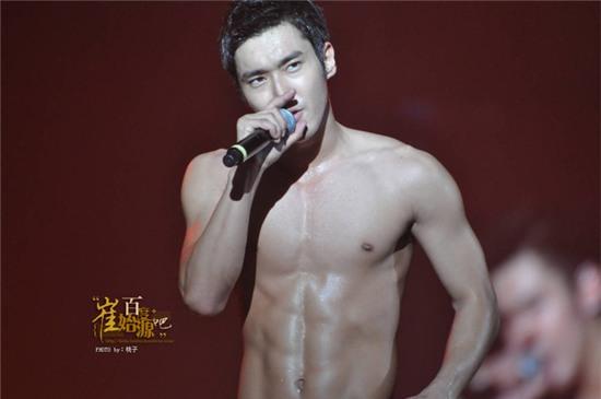 Thân hình quá khứ - hiện tại của những mỹ nam Hàn này sẽ khiến bạn tin vào sự kỳ diệu của tập luyện - Ảnh 12.