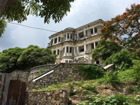 con ma nhà họ Hứa, lâu đài chú Hỏa, Hứa Bổn Hòa, tỉnh Bà Rịa Vũng Tàu, tin đồn, bỏ hoang