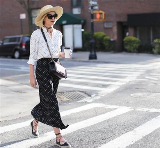 12 mon do thoi trang cho ngay cuoi tuan hinh anh 5