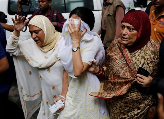  Vụ tấn công khủng bố đẫm máu đã gây sốc tại thủ đô Dhaka (Ảnh: Reuters) 