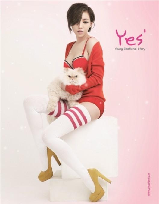 Những nữ thần tượng này sẽ chứng minh: Thấp bé vẫn có thể sexy như thường! - Ảnh 2.