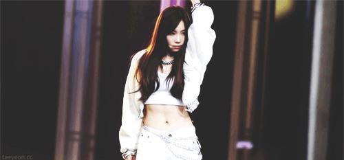 Những nữ thần tượng này sẽ chứng minh: Thấp bé vẫn có thể sexy như thường! - Ảnh 26.