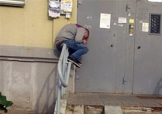 Vợ yêu ơi, anh chừa rồi lần sau anh không về muộn nữa đâu.