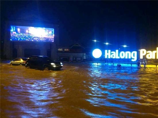 Quang Ninh ngap nang do mua lon, mot nguoi chet hinh anh 1