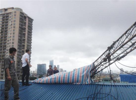 cột thu phát sóng, cột thu phát sóng bị đổ