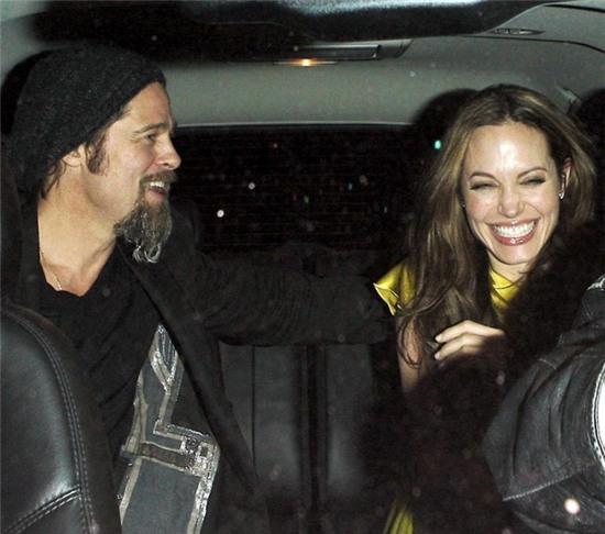 Khoanh khac dep cua Brad Pitt va Angelina Jolie trong 13 nam hinh anh 10