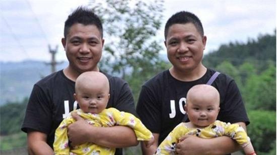 ngoi-lang-co-39-cap-song-sinh