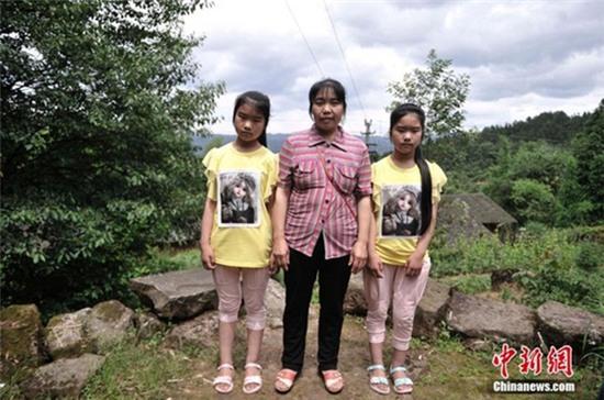 ngoi-lang-co-39-cap-song-sinh