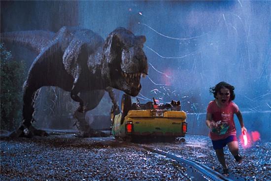 Bị phát hiện rồi, chạy thôi...