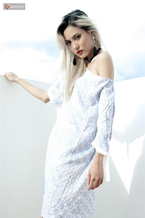 Bạn sẽ thêm nghiện váy áo trễ vai nhờ những gợi ý mix đồ này - Ảnh 12.