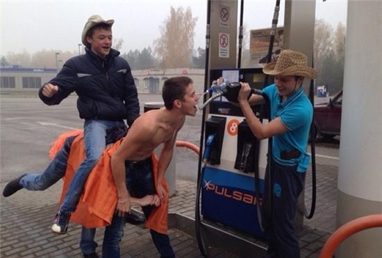 nhung chang trai khien chi em "chay mat dep" hinh anh 9