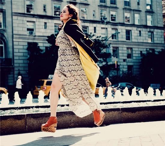 giay-de-go-nguyen-lan-vy-chan-dung-3