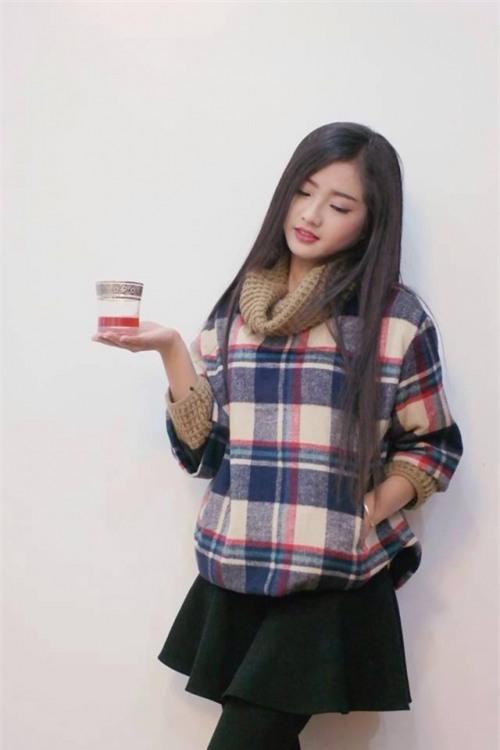 Thiếu nữ xinh đẹp ngủ gục trên bàn bỗng dưng nổi tiếng nói gì? - Ảnh 6.