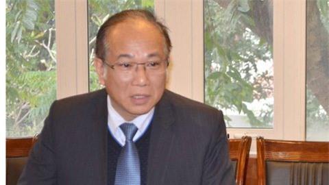 bảo vệ chặn xe cấp cứu, xe cứu thương, xe cấp cứu, bệnh viện Nhi Trung ương