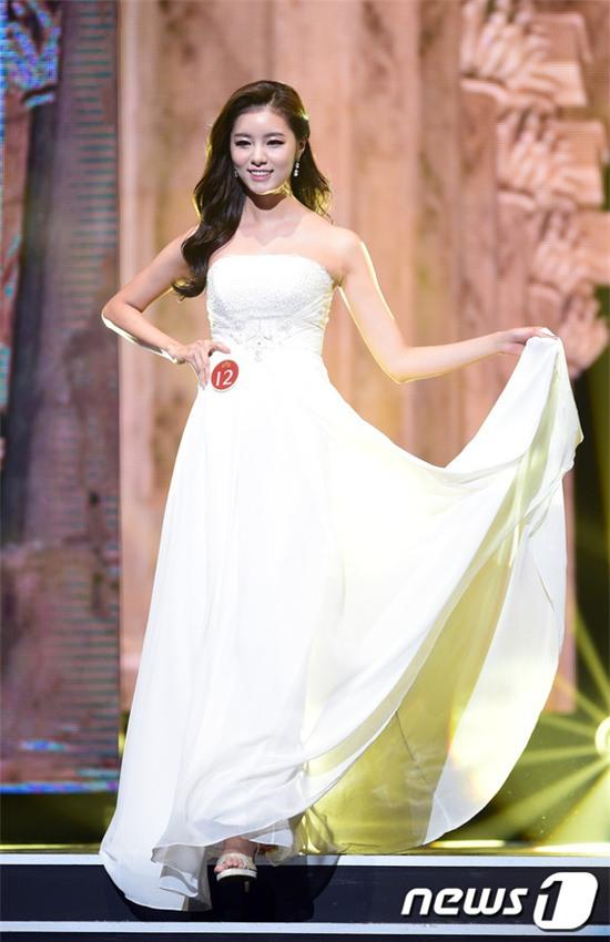 Vừa đăng quang, Tân Hoa hậu Hàn Quốc gây thất vọng với nhan sắc kém cạnh hơn Á hậu và dàn thí sinh - Ảnh 10.