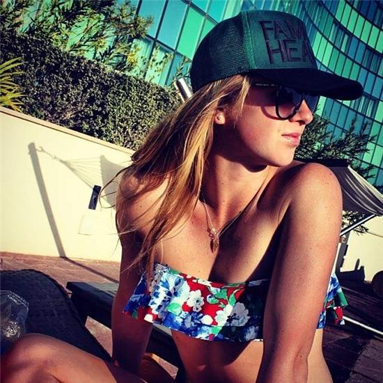 an, tap the nao de dep nhu 3 “hoa khoi banh ni”? hinh anh 10