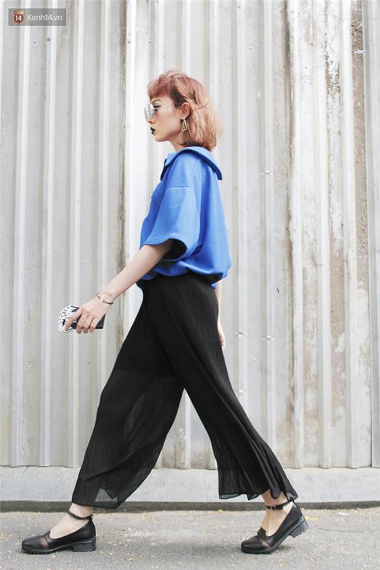 Street style giới trẻ 2 miền tuần qua: áo phông, shorts, kẻ & hoa lá rực rỡ tràn ngập - Ảnh 12.