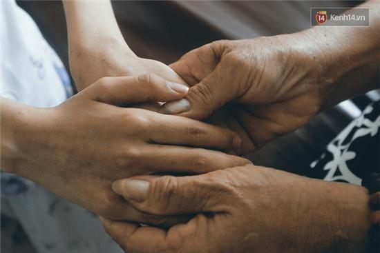 Bé gái ung thư bị bỏ rơi khi 20 ngày tuổi và 11 năm được chở che bởi người mẹ đặc biệt - Ảnh 10.