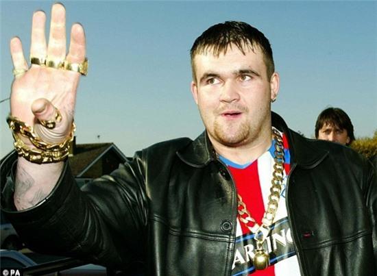 Của thiên trả địa - Số phận thê thảm của 15 người trúng số độc đắc - Ảnh 2.