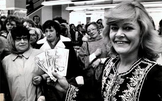 Của thiên trả địa - Số phận thê thảm của 15 người trúng số độc đắc - Ảnh 8.