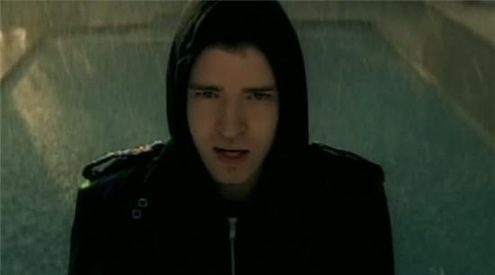 Khi cac nghe si the gioi dung am nhac de tra thu hinh anh 2