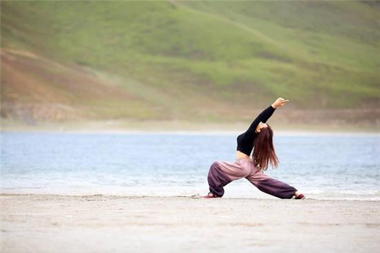 Tập Yoga tại tất cả mọi nơi mình đi qua - cô gái người Việt này đang truyền cảm hứng cho rất nhiều người! - Ảnh 9.