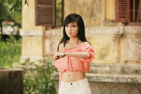 Hình ảnh Đặt 4 hot girl đóng phim lên bàn cân số 9