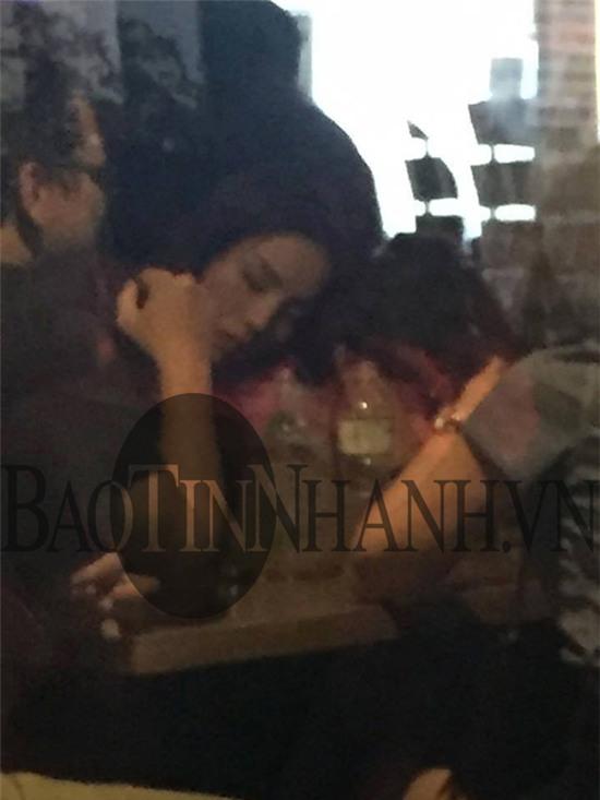 Hình ảnh: Hết hút thuốc lá, Hoa hậu Kỳ Duyên lại lộ ảnh say xỉn bét nhè? số 1