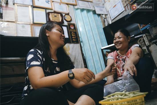 Con gái cô lao công đạt học bổng 7 tỉ Harvard: Học cũng như tập thể dục, nếu muốn, điều kiện nào cũng tập được! - Ảnh 1.