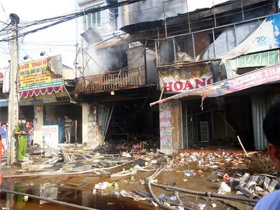 Chay tiem tap hoa luc sang som, mot nguoi tu vong hinh anh 1