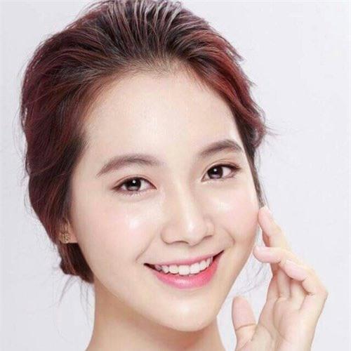 Bảo Trang sở hữu gương mặt xinh đẹp...